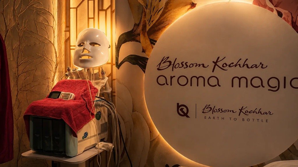 Blossom Kochhar Aroma Magic & Facial Therapy